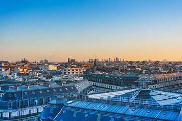 老款C200旅行为什么贵